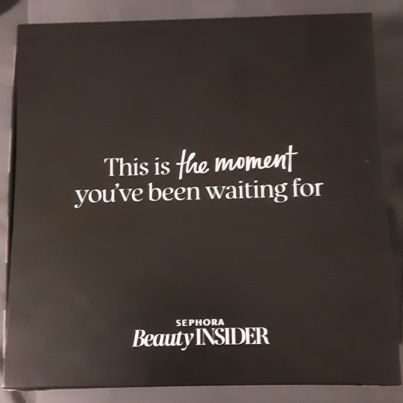 SOLD | V Drops - Dr. Barbara Sturm Molecular Cosmetics (Sample Size 2mL) - Picture 4 of 4